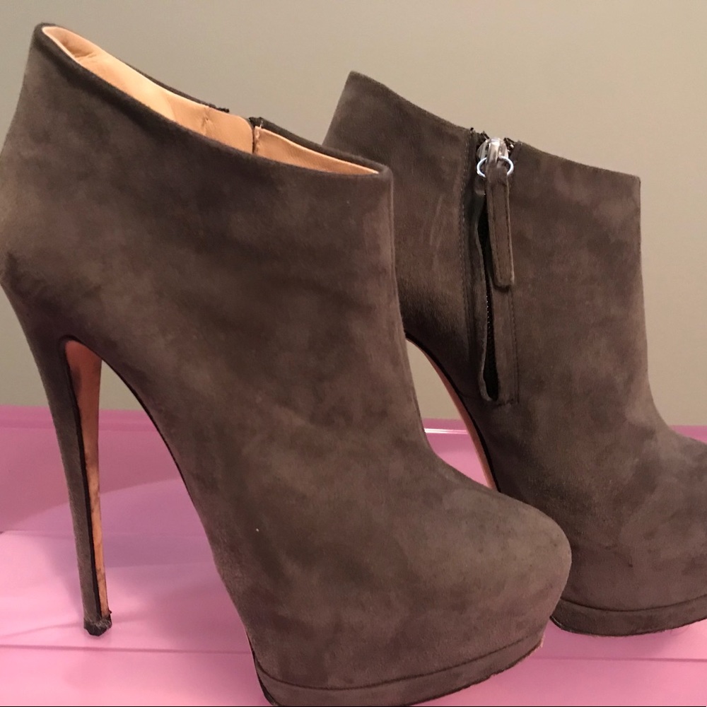 Giuseppe Zanotti suede ankle booties